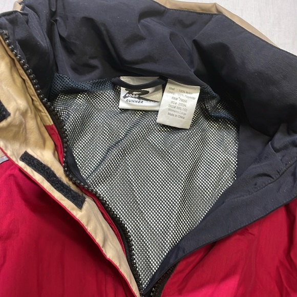 Road Runner Running Jacket Women's Size L Red and Tan Gore-Tex. Pre-Owned. - Picture 2 of 10